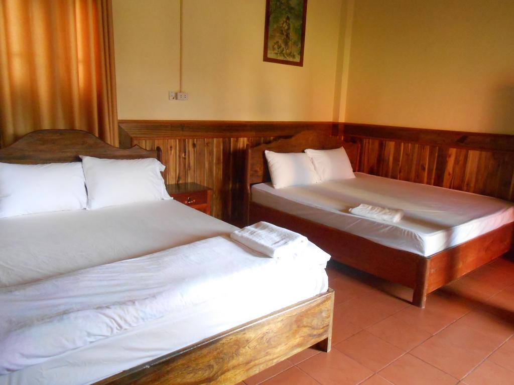 Zuela Guesthouse Luang Namtha Zimmer foto